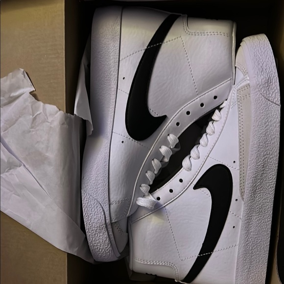 Nike Blazer Mid ‘77 (Youth Girls) - Picture 4 of 4